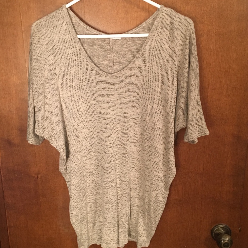 Patterned Top - Picture 1 of 2